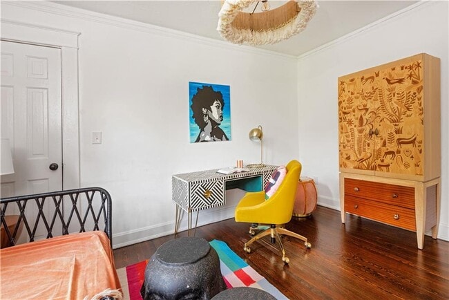 Building Photo - 1031 Austin Ave NE