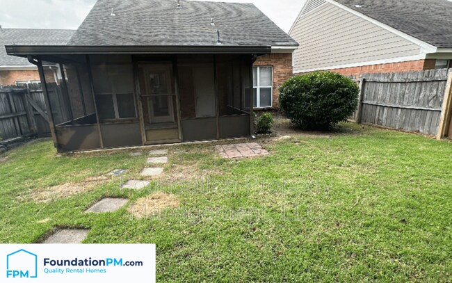 Building Photo - 7586 Iris Dr