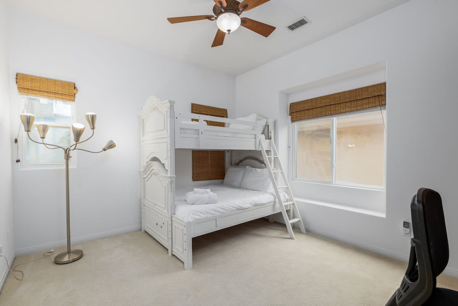 Building Photo - 125 Chinquapin Ave