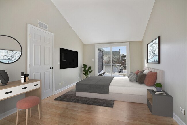 Building Photo - 5508 S Bruner St