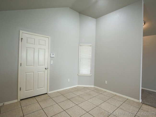 Building Photo - 16052 S 83rd E Ave