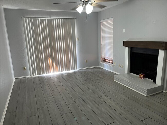 Building Photo - 7600 Emmett F Lowry Expy
