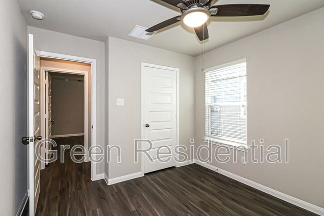 Building Photo - 5122 Hector Gustavo Dr