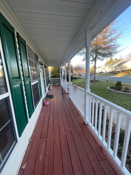 Building Photo - 40 Tanterra Dr