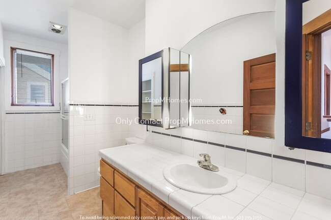 Building Photo - Spacious Large Sanctuary in SE Portland’s ...