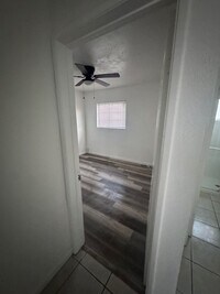 Building Photo - S 33rd