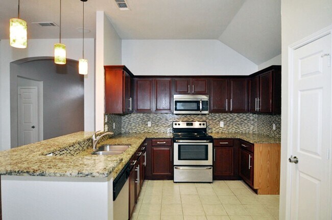 Building Photo - Lovely 3-bed, 2-bath home in North Fort Wo...