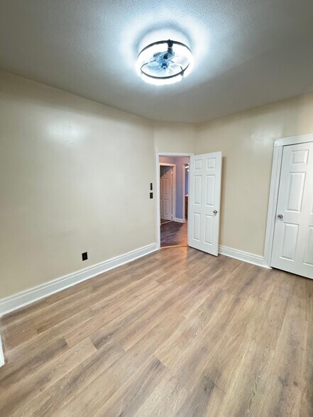 Building Photo - 244 Amherst St