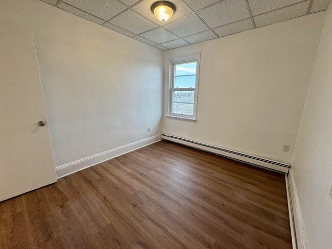 Building Photo - 510 Chestnut St