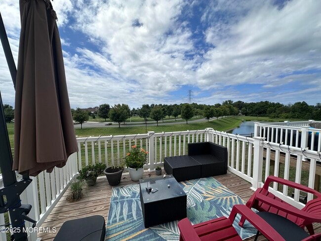 Building Photo - 248 Macoun Way