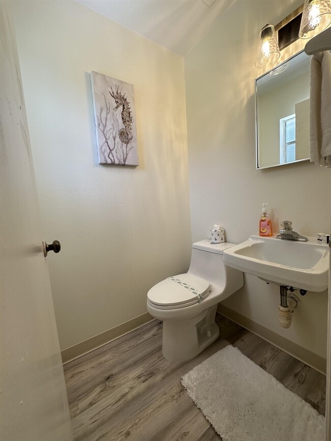 Building Photo - 776 Bahia Dr