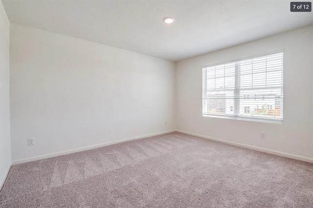 Building Photo - 165 Bradford Dr