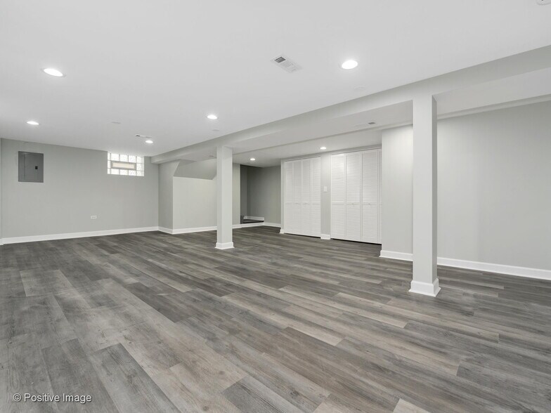 Building Photo - 14341 Dobson Ave