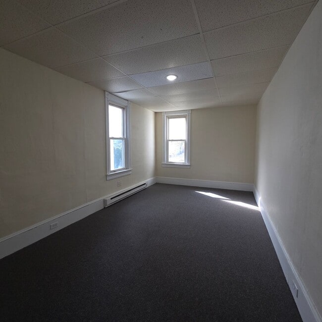 Building Photo - 33-35 Washington Street