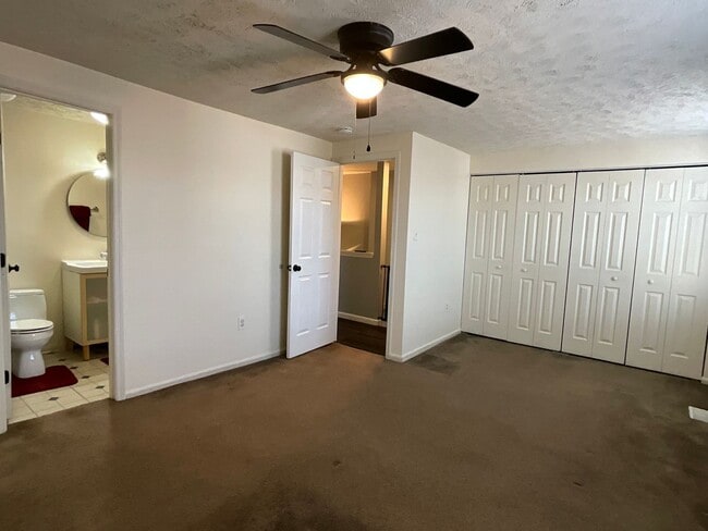 Building Photo - Beautiful 2BR 2BA 3 level townhome located in the Bowling Brook Farms Community