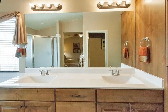 Building Photo - Upgraded Home in Riverstone!