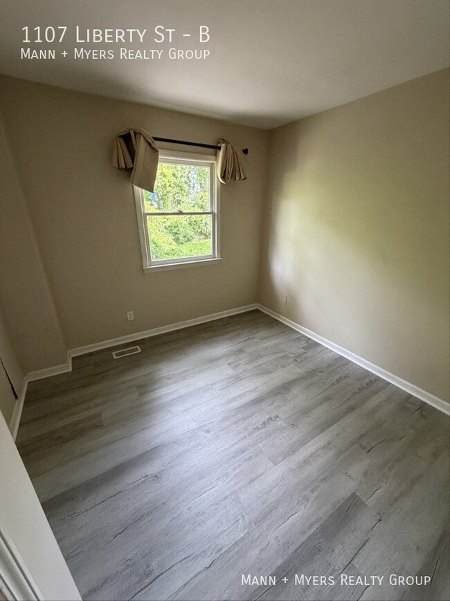 Building Photo - 1107 Liberty St