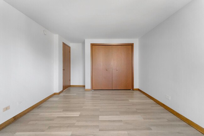 Building Photo - 3605 N Narragansett Ave