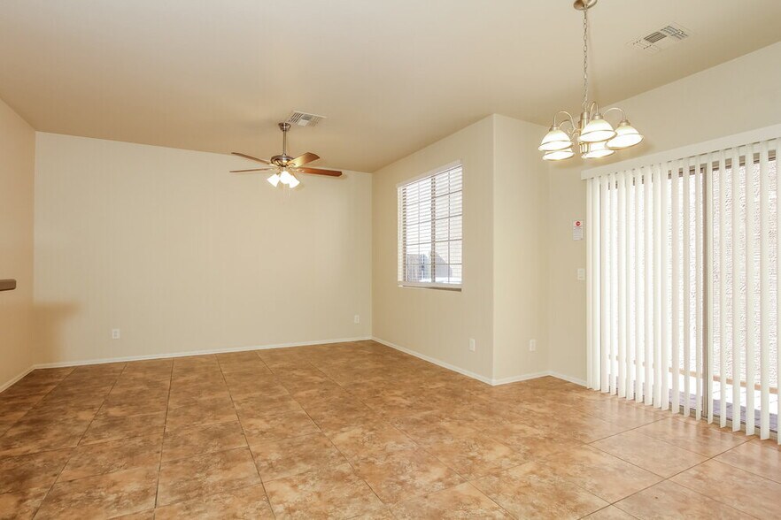 Building Photo - 4361 E Selena Dr