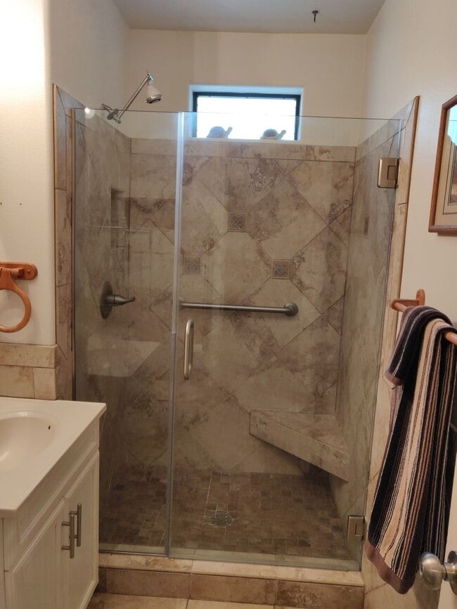 Building Photo - 1 Bed 1 Bath Home with Office Space