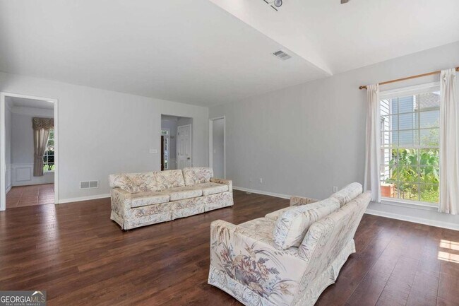 Building Photo - 7810 Brookwood Way