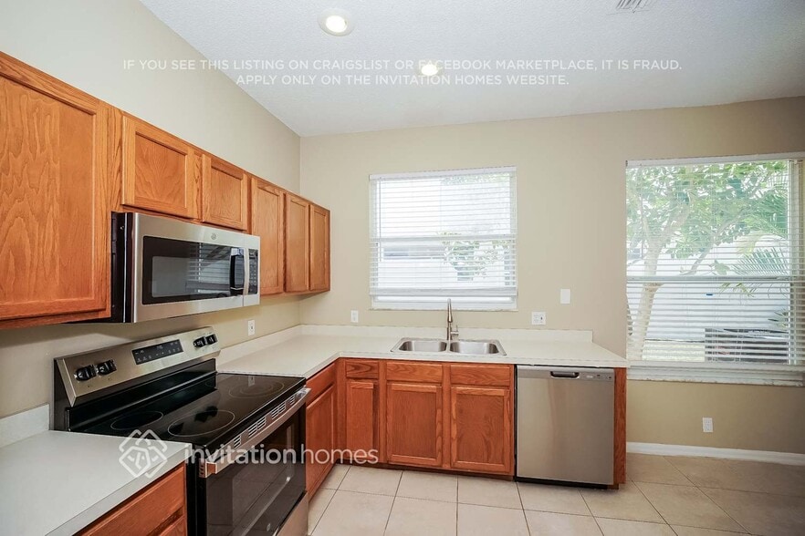 Building Photo - 528 Wexford Dr