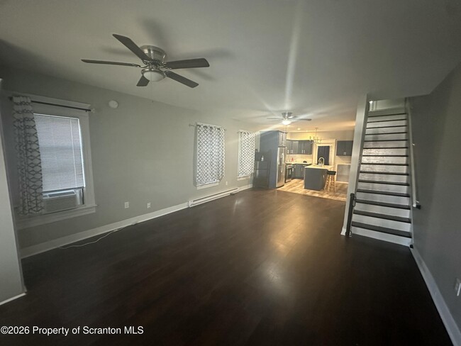 Building Photo - 916-918 Grandview St