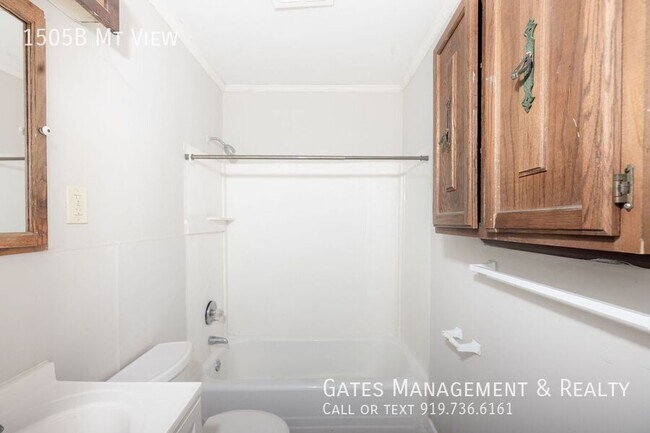 Building Photo - 1505B Mt View-