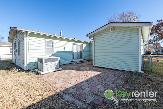 Building Photo - Charming 3-Bedroom Home in Southwest Wichita – Move-In Ready!