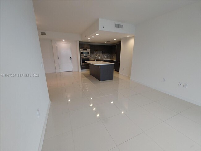 Building Photo - 7661 NW 107th Ave