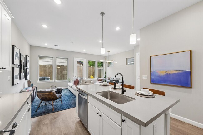 Building Photo - 5217 Amber Sunrise Dr