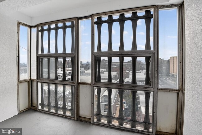 Building Photo - 1301 Delaware Ave SW