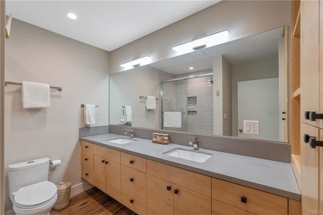 Building Photo - 8034 Airlane Ave