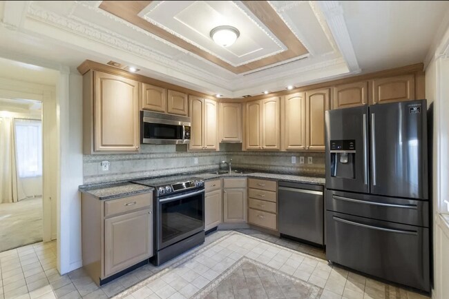 Building Photo - Beautiful 3-Bed 1.5-Bath House in Waterloo