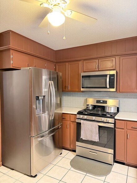 Building Photo - 1617 N 64 Terrace