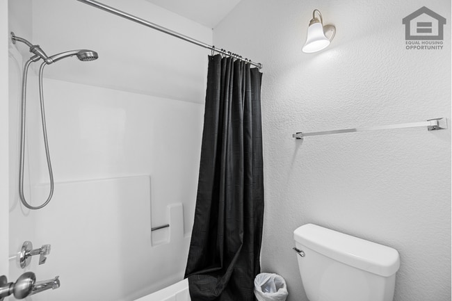 Building Photo - 2Bed/2Bath Condo at Thunderbird Rd/59th Ave! Ready for Immediate Move-In!