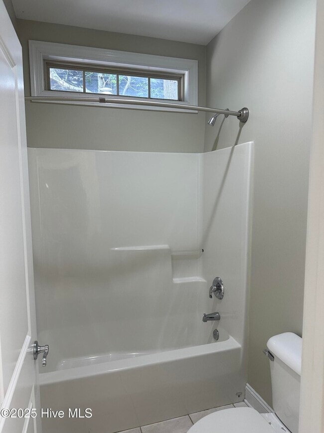Building Photo - 8854 Plantation Landing Dr