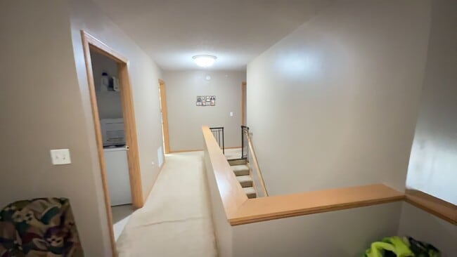 Building Photo - Beautiful 2 Bed, 2 Bath Townhome for Rent ...