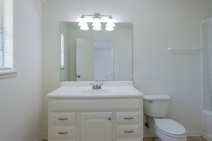 Building Photo - 101 Montview Ct