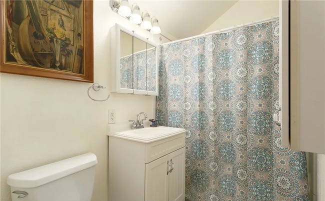 Building Photo - 62 Louise View Dr