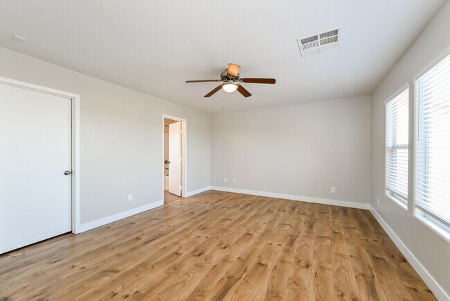 Building Photo - 44 Beach Haven Ave