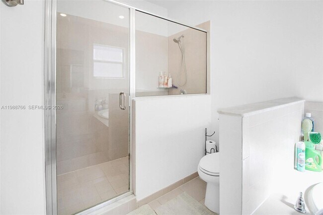 Building Photo - 1382 SE 26th Rd