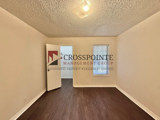 Building Photo - 4819 Gretna Green Ln