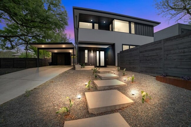 Building Photo - 2003 Melridge Pl