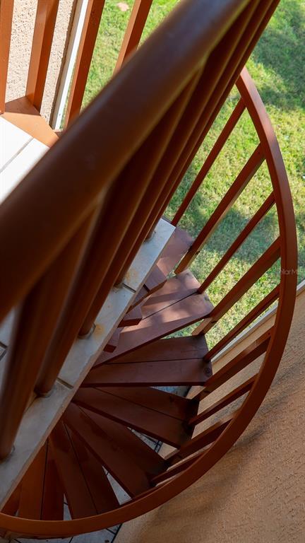 Building Photo - 1635 Royal Palm Dr S