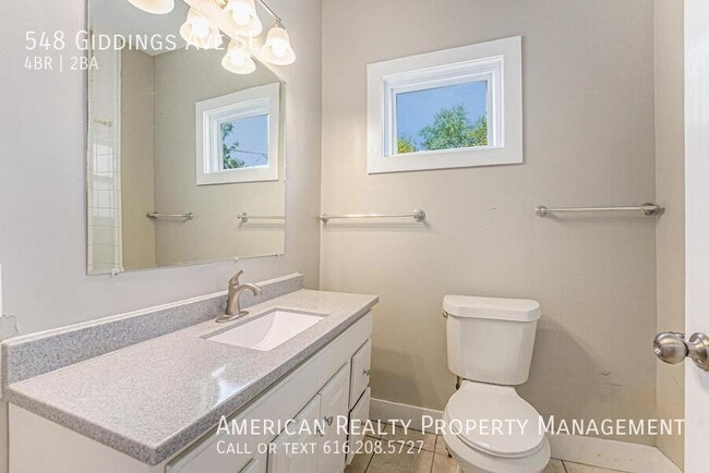 Building Photo - 548 Giddings Ave SE