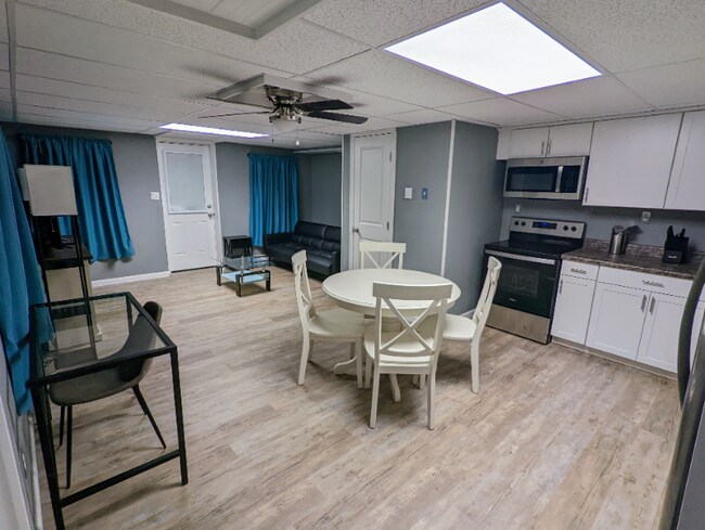 Building Photo - 39 Queen St