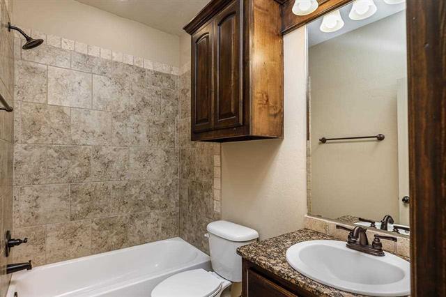 Building Photo - 7708 SW Franks Ct