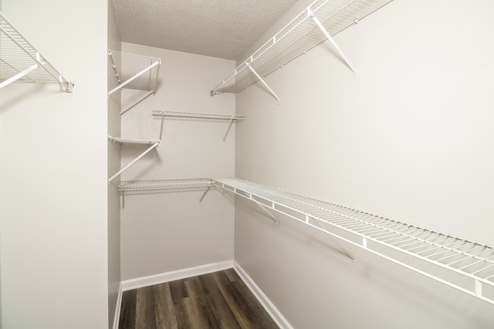 Building Photo - 17 Yorkton Ct