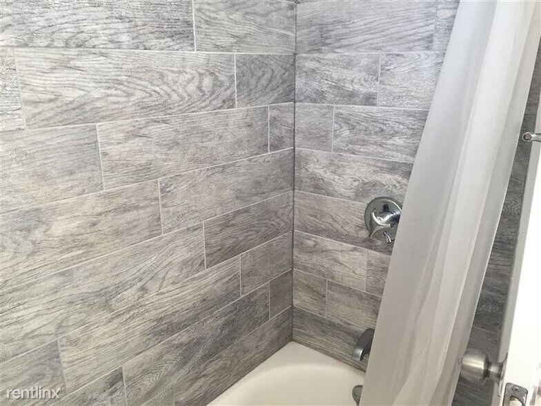 Building Photo - 43 Saint Paul St